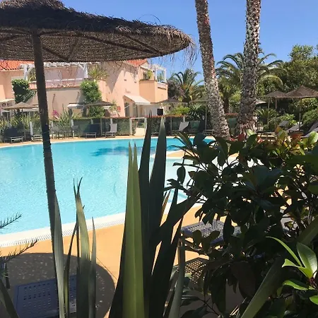 Le - & Hotel