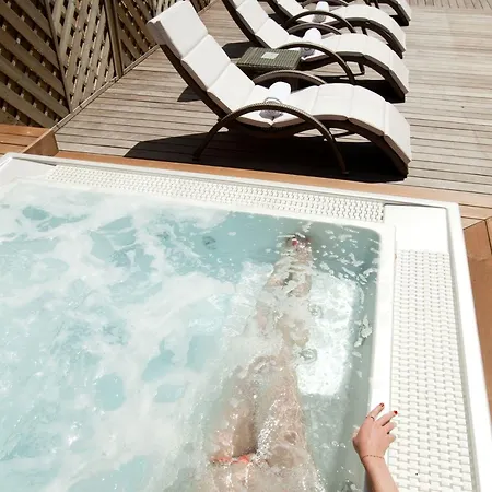 Le - & 4* 滨海阿热莱斯