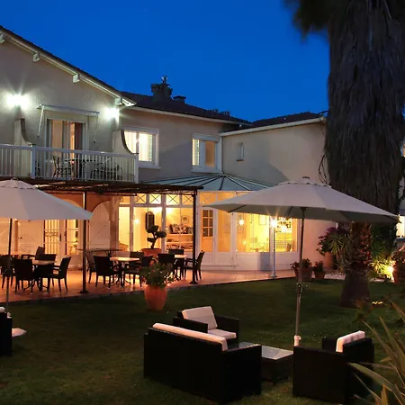 Hotel Le - &