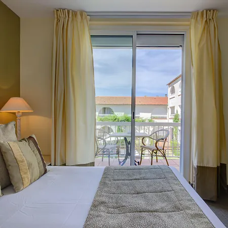 Hotel Le - & 4*