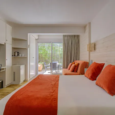 Hotel Le - &