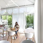 Hotel Le - & 4*