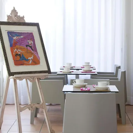 Hotel Le - & 4*