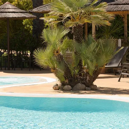 Le - & Hotel 4*