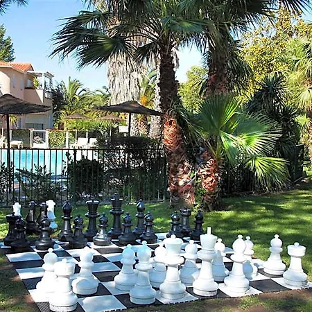 Hotel Le - & 4*