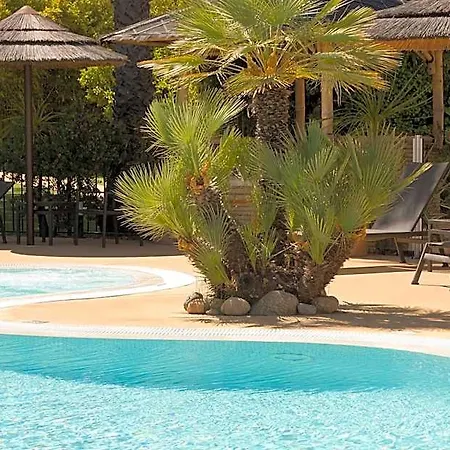 Hotel Le - & 4*