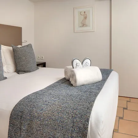 Le - & Hotel 4*
