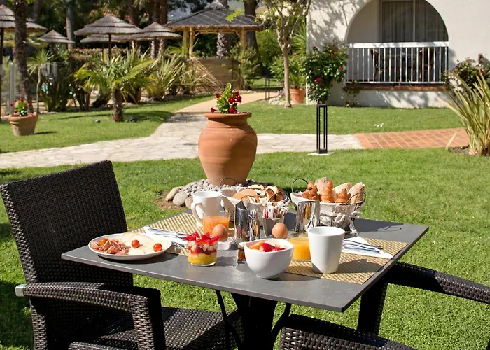 Hotel Le - & Argelès-sur-Mer